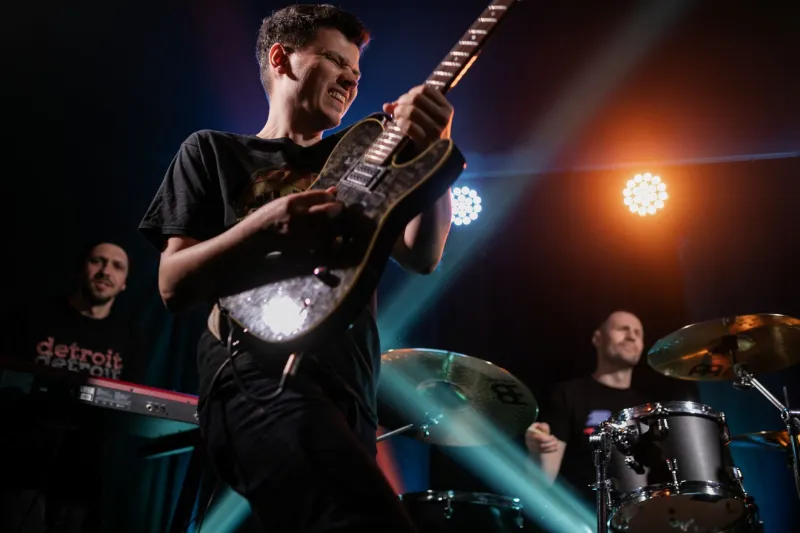 Playing to Yourself: Why Solo Artists Keep Choosing Songs Their Audiences Have Already Forgotten